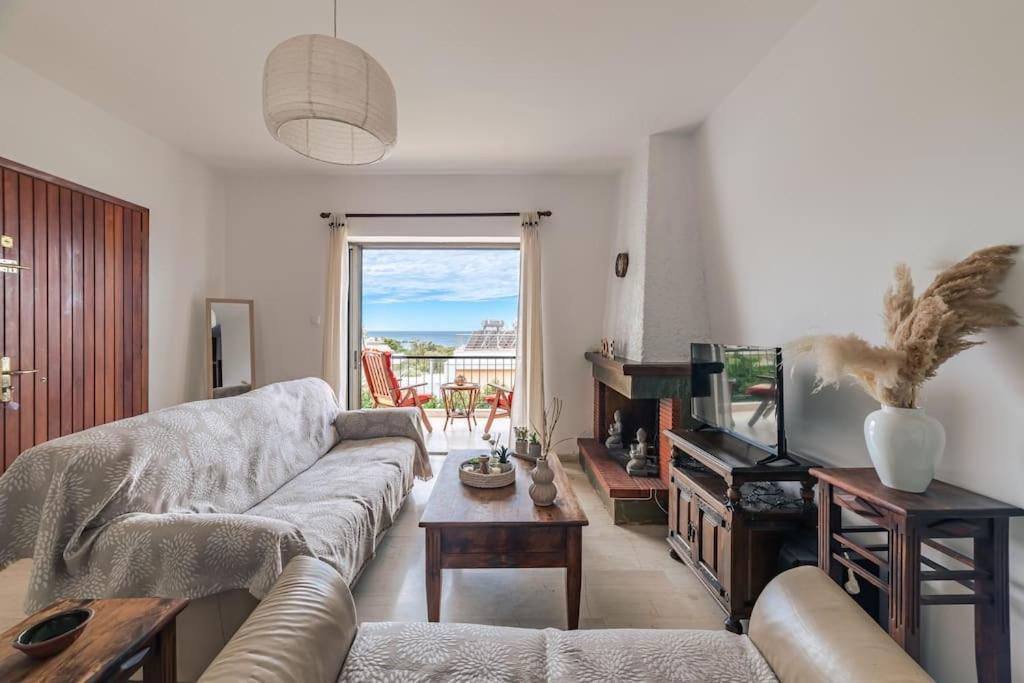Seaside Escape Apartment Saronida Экстерьер фото
